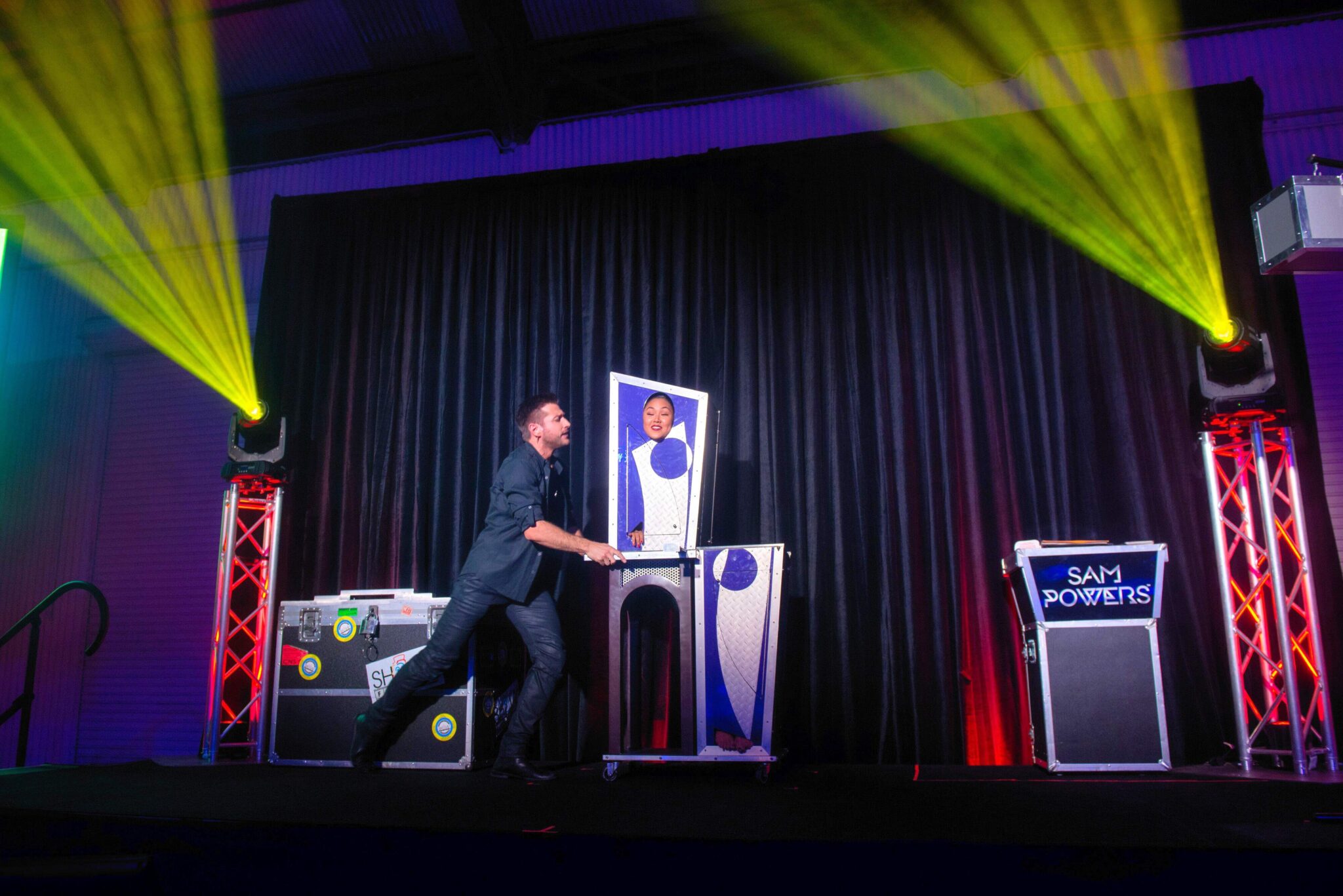 Corporate Magic Shows in Sydney for Memorable Functions — Sam Powers