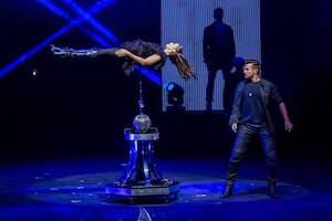 How a Premium Corporate Magician Elevates Conferences — Sam Powers